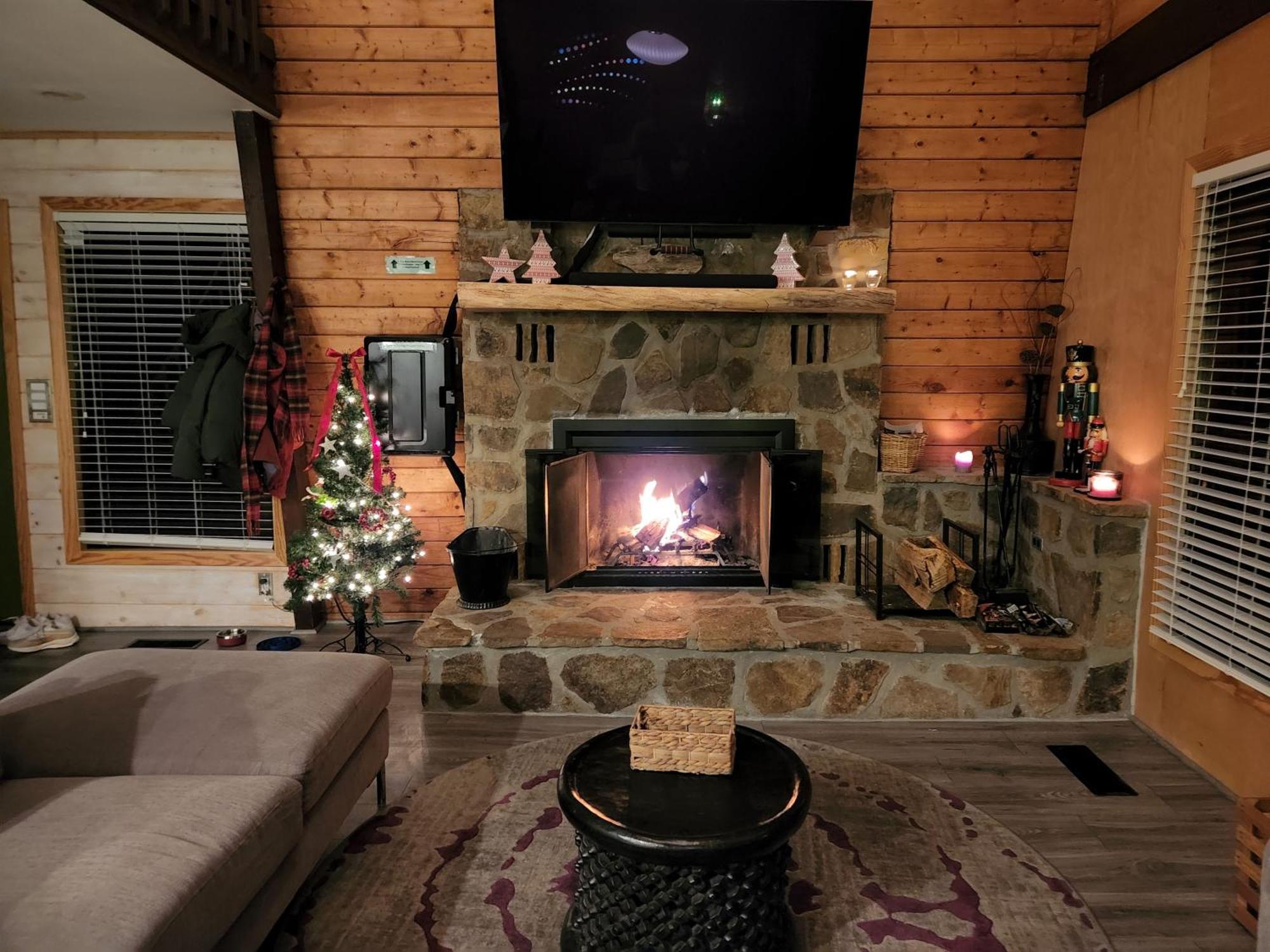Treetops Chalet - 3Bd/2Bt Boutique Cabin W/Mt Leconte Views In Gatlinburg Exterior foto